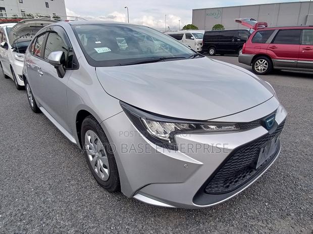 Toyota Corolla 2021 Silver