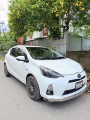 Toyota Aqua 2013 White for sale