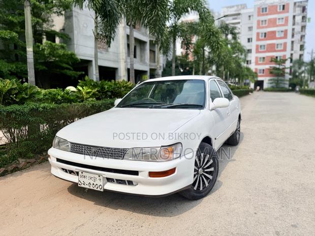 Toyota Corolla 1.6 Saloon 1992 White