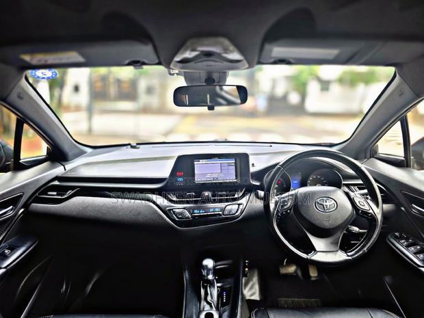 Toyota C-Hr 2017 Maroon