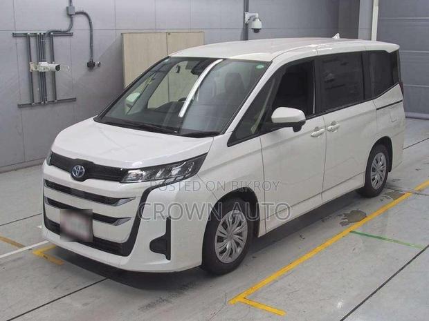 Toyota Noah 2022 Pearl