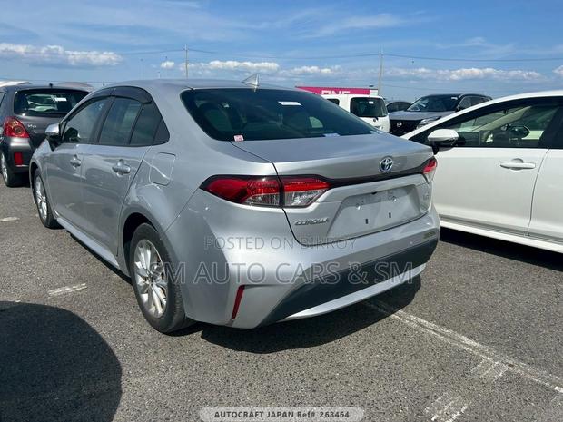 Toyota Corolla 2021 Silver