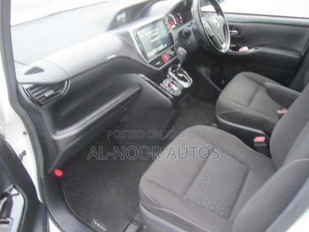 Toyota Noah 2021 Pearl
