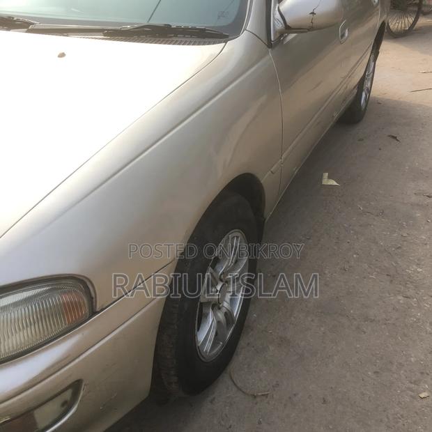 Toyota Carina 1995 Gold