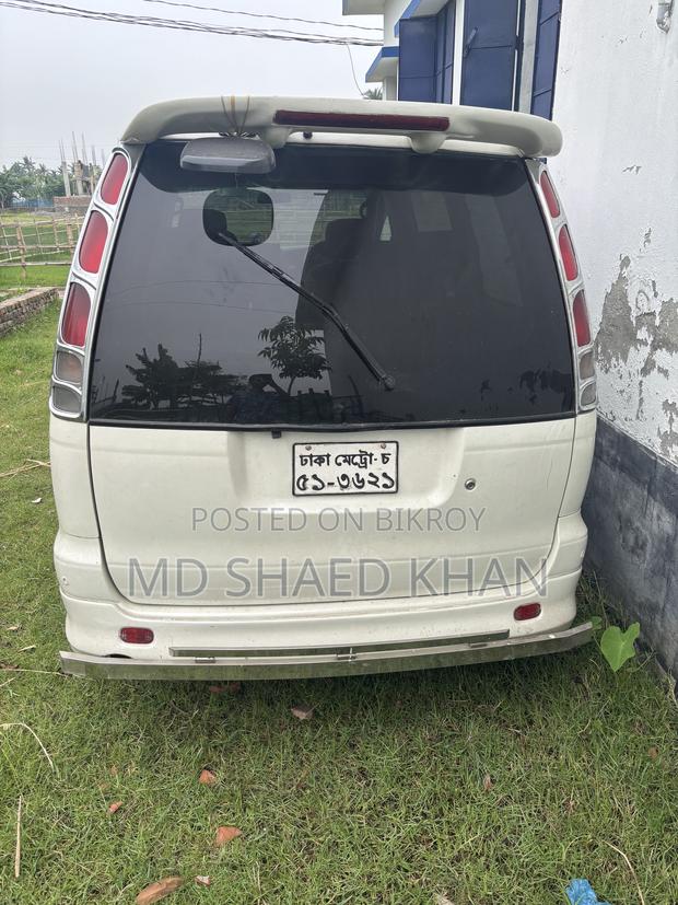 Toyota Noah 2.0 AWD (8 Seater) 2001 White