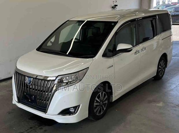 Toyota Esquire 1.8 Front Wheel Drive Hybrid (7 seater) 2020 White