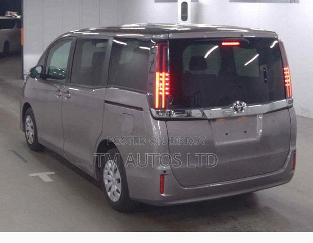 Toyota Noah 2.0 FWD (7 Seater) 2021 Brown