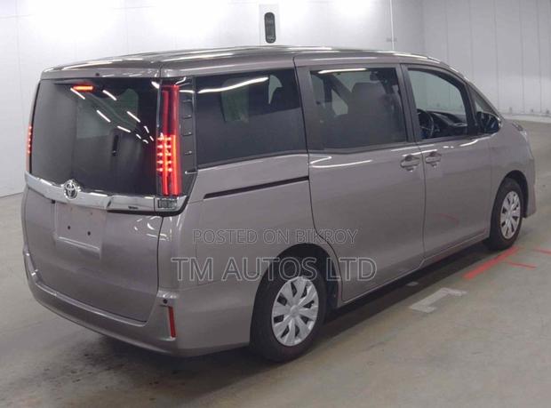 Toyota Noah 2.0 FWD (7 Seater) 2021 Brown
