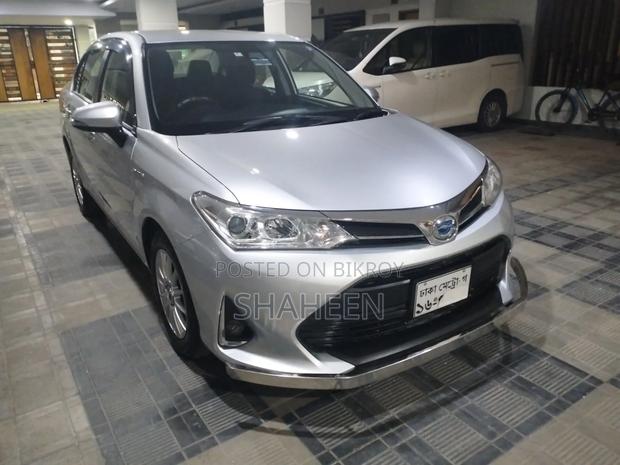 Toyota Axio 2018 Silver