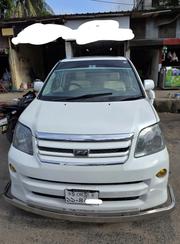 Toyota Noah 2004 White for sale