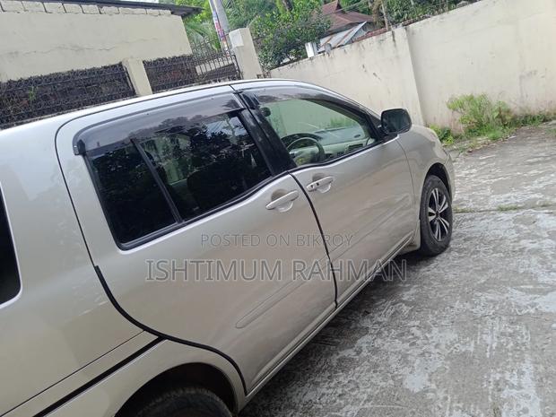Toyota Raum 2005 Silver
