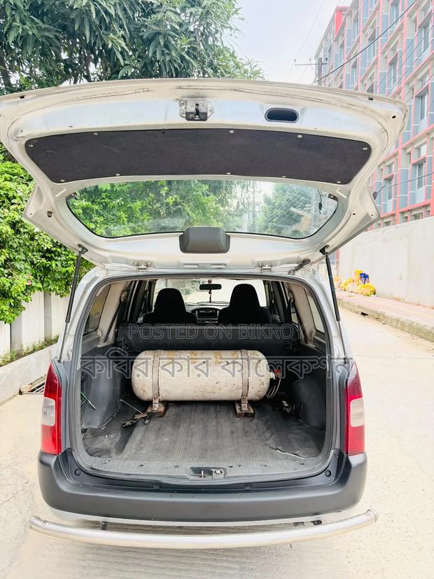 Toyota Probox 2004 Silver
