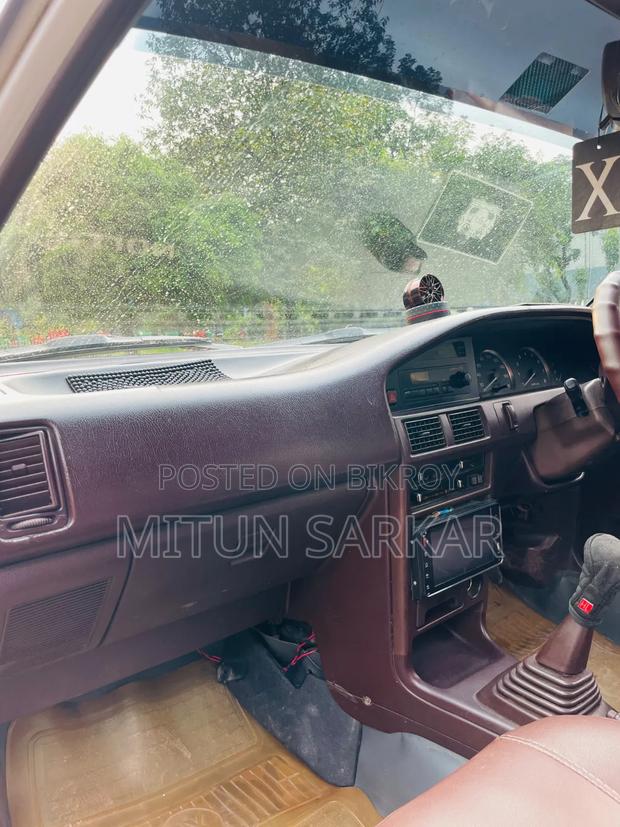 Toyota Corolla 1991 White