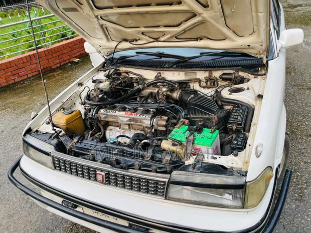 Toyota Corolla 1991 White