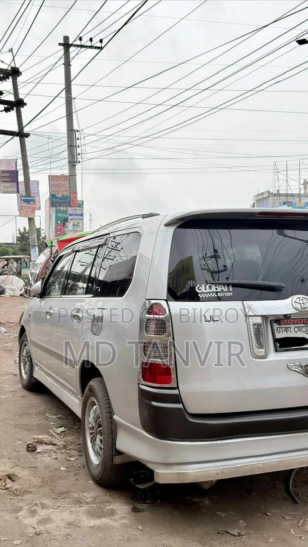 Toyota Succeed 2011 Silver