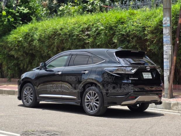 Toyota Harrier 2.0 4WD 2014 Black