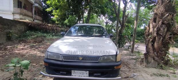 Toyota Corolla 1993 White