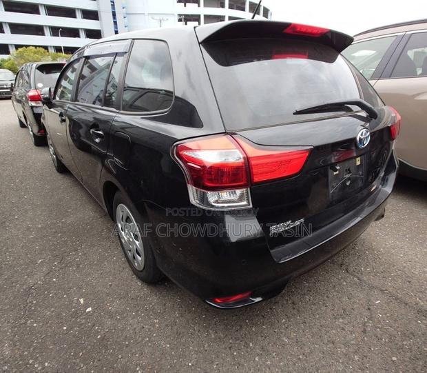 Toyota Corolla Fielder 2021 Black