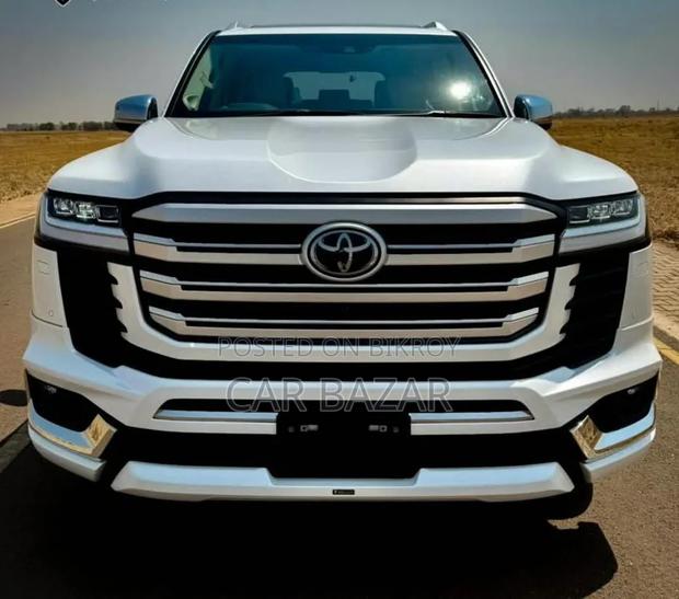Toyota Land Cruiser 2022 White
