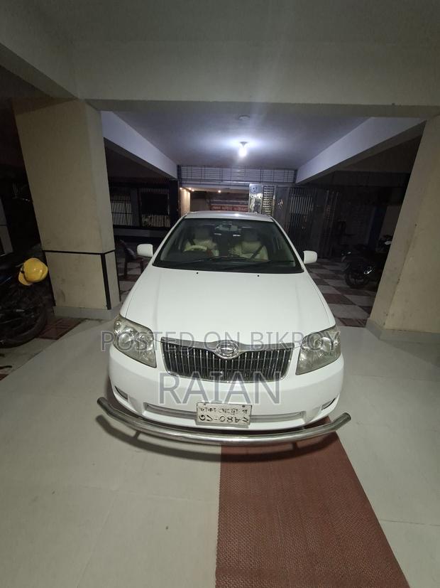 Toyota Corolla Sedan Automatic 2005 White