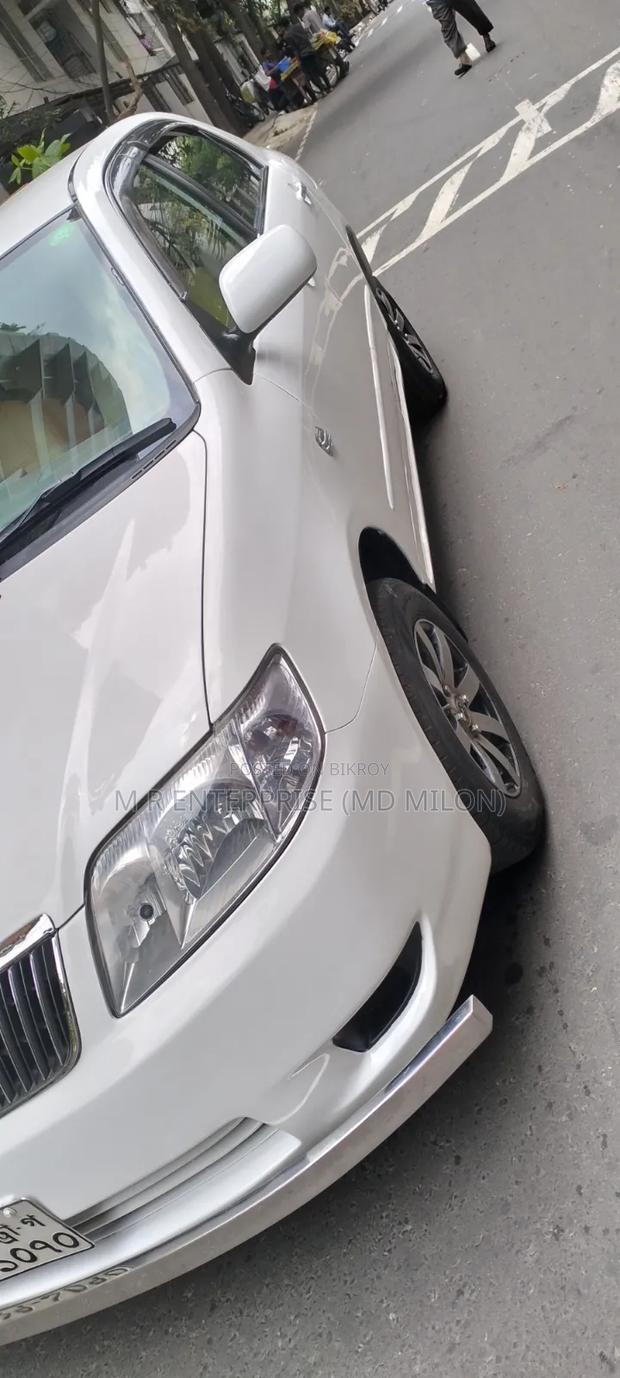 Toyota Corolla 2004 White