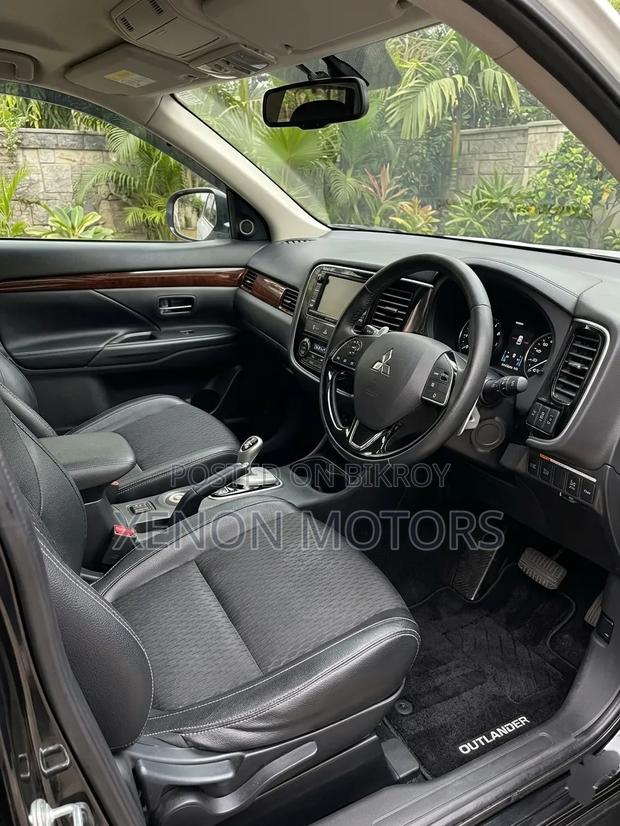 Mitsubishi Outlander 2013 White