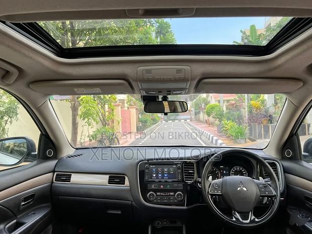 Mitsubishi Outlander 2013 White