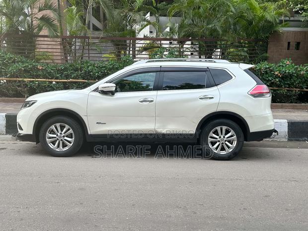 Nissan X-Trail 2.0 Hybrid FWD 2016 Pearl