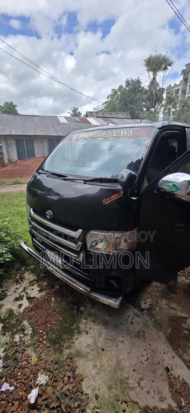 Toyota Noah 2006 Black