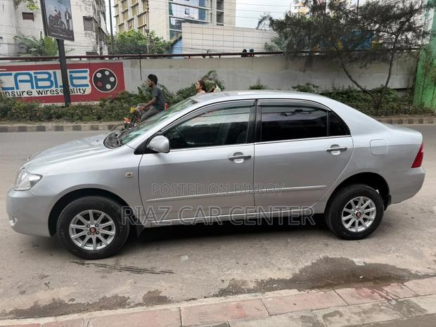 Toyota Corolla 2004 Silver