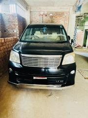 Toyota Noah 2002 Black for sale