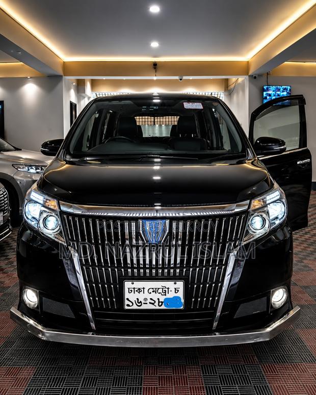Toyota Esquire 1.8 FWD Hybrid (7 Seater) 2015 Black