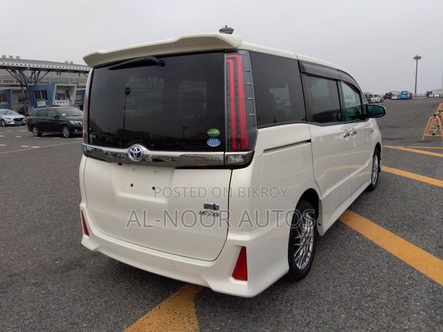 Toyota Noah 2021 Pearl