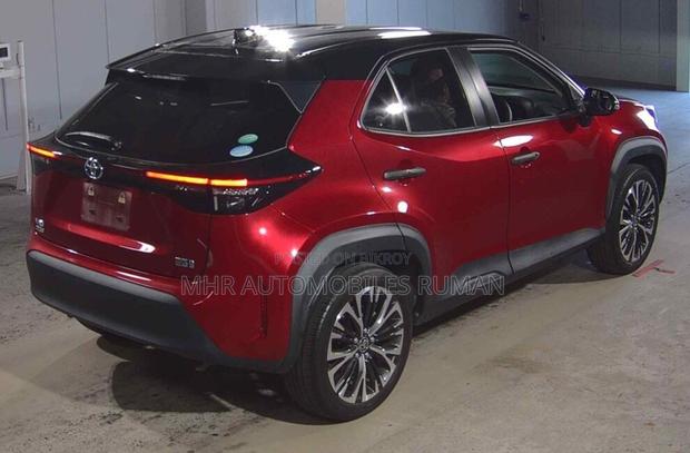 Toyota Yaris Cross 1.5 Hybrid FWD 2021 Red