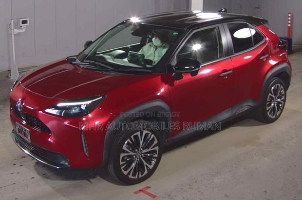 Toyota Yaris Cross 1.5 Hybrid FWD 2021 Red