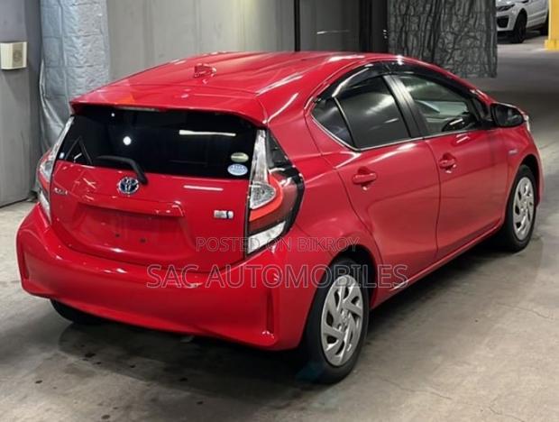 Toyota Aqua 2019 Red