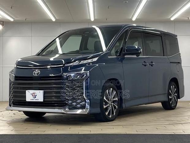 Toyota Voxy 2022 Gray