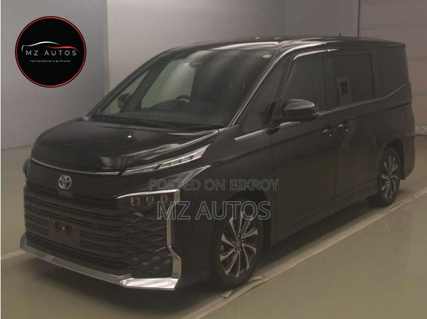 Toyota Voxy S-Z 2WD 7-Seater 2022 Black