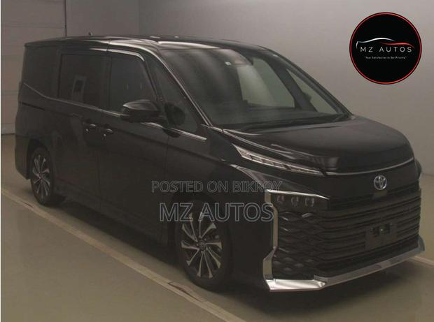 Toyota Voxy S-Z 2WD 7-Seater 2022 Black