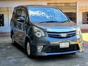 Toyota Noah 2011 Gray for sale