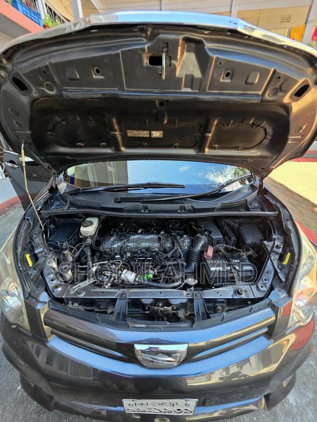 Toyota Noah 2011 Gray