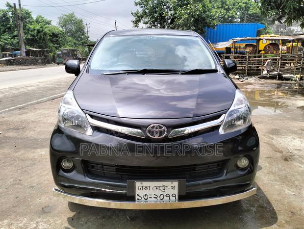 Toyota Avanza 2012 Black