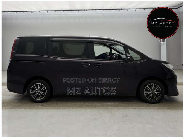 Toyota Noah 2.0 FWD (7 Seater) 2021 Purple