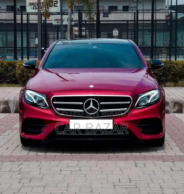 New Mercedes-Benz E300 2017 Red