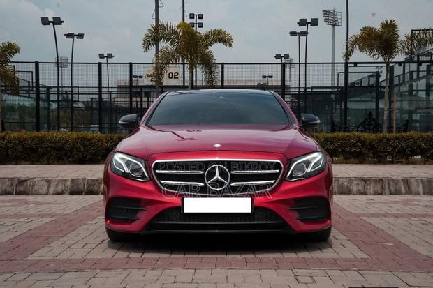 New Mercedes-Benz E300 2017 Red