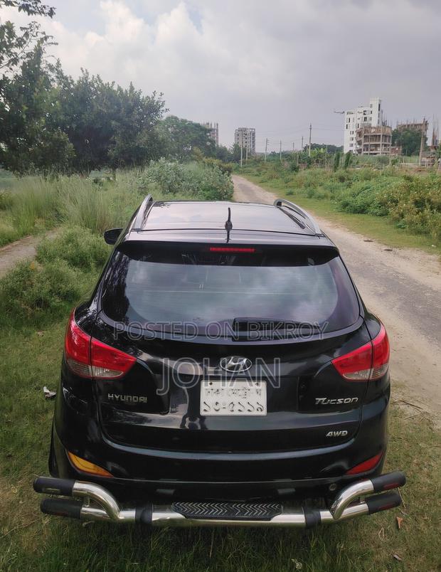 Hyundai Tucson 2011 Black