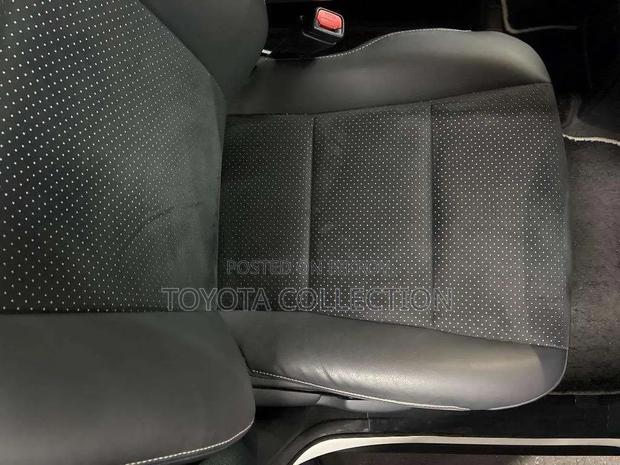New Toyota Voxy 2021 Pearl