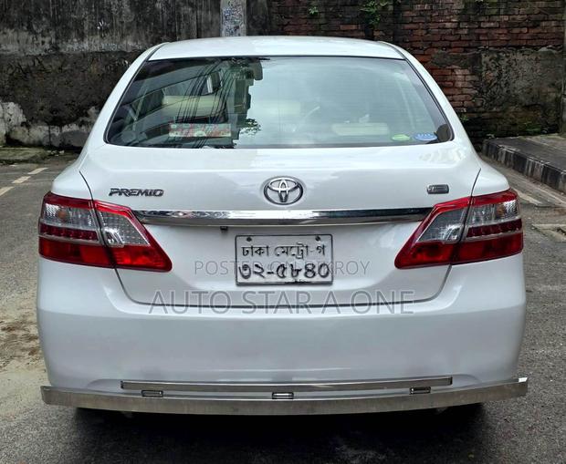 Toyota Premio 2013 Pearl