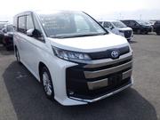 Toyota Noah 2022 White for sale