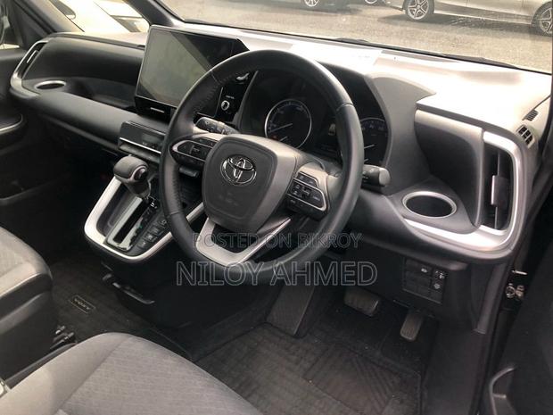 Toyota Voxy Hybrid S-G 2WD 7-Seater 2022 Black